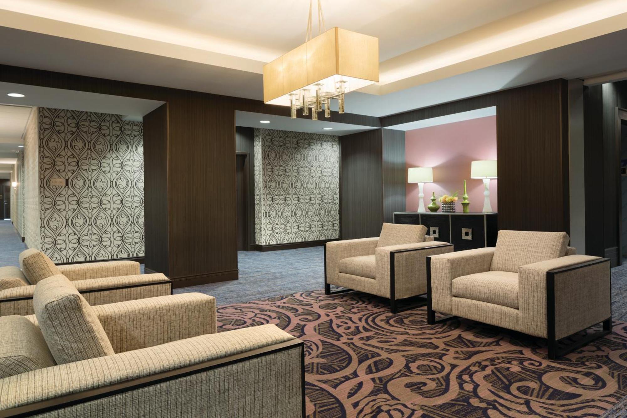 Embassy Suites Louisville Downtown Eksteriør bilde