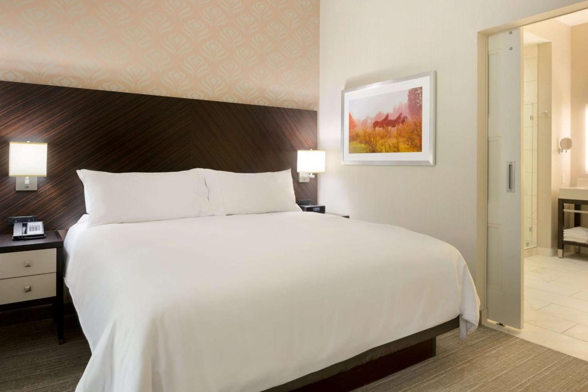 Embassy Suites Louisville Downtown Eksteriør bilde
