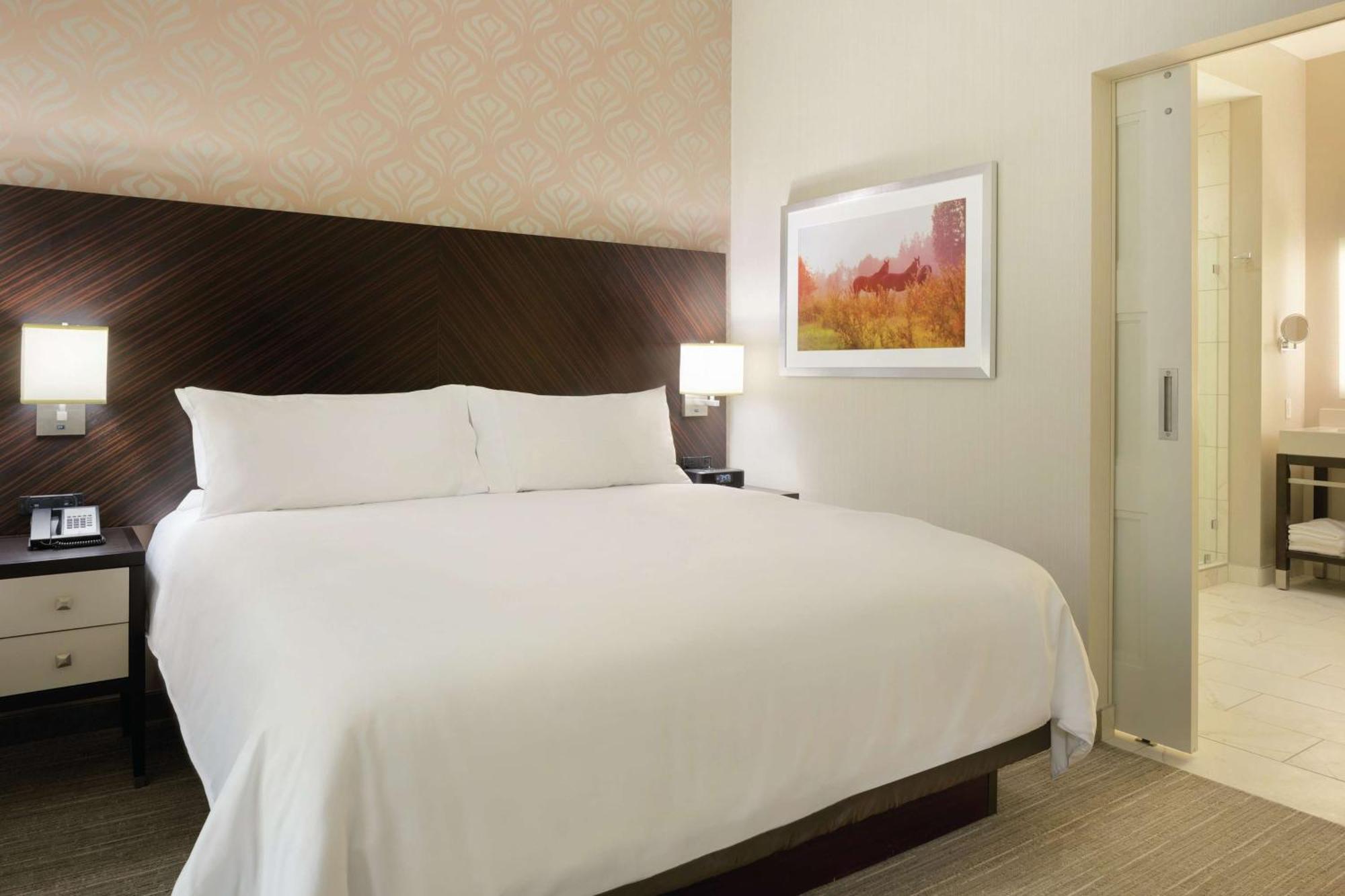 Embassy Suites Louisville Downtown Eksteriør bilde