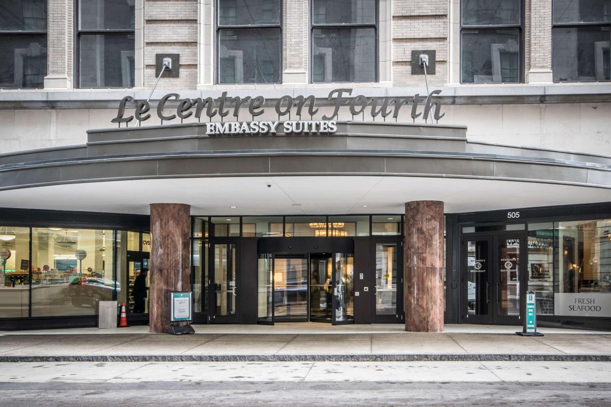 Embassy Suites Louisville Downtown Eksteriør bilde